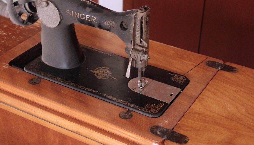 Antique singer sewing machine serial numbers location